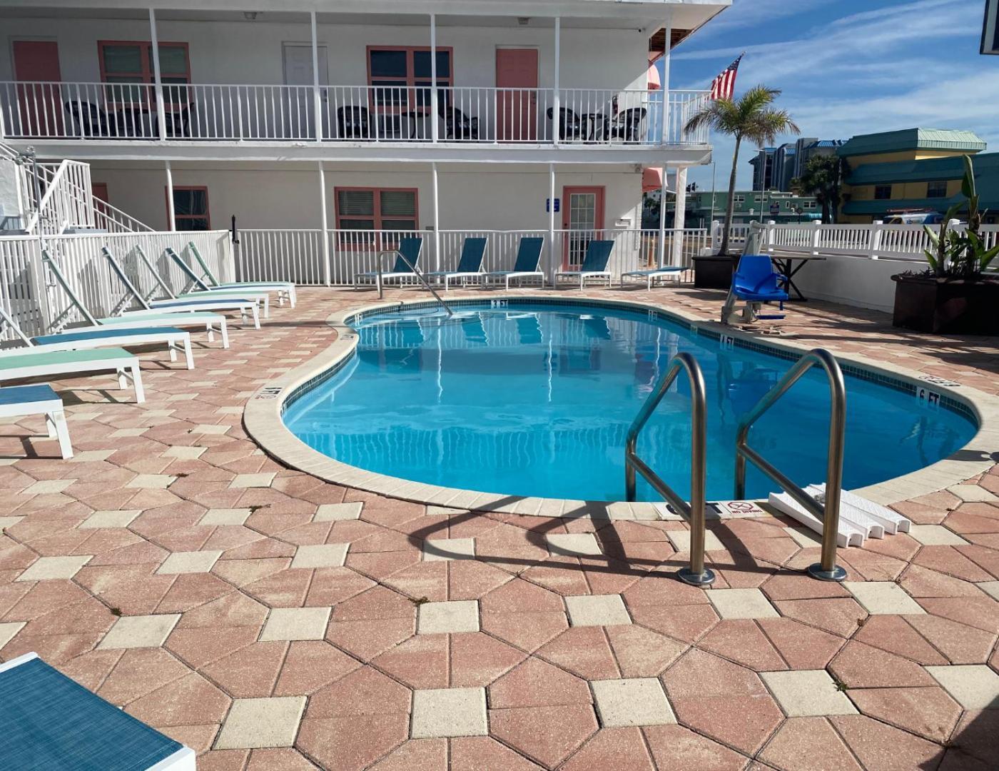 Oasis Palms Resort St. Pete Beach Exterior foto